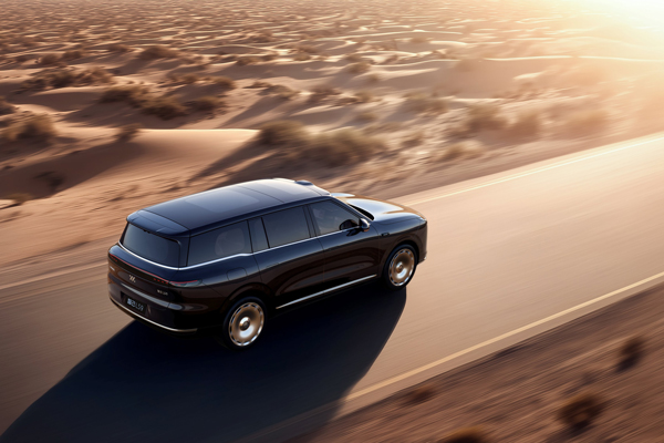 32.28万元起！悟空体育旗舰大六座?智己LS9震撼上市