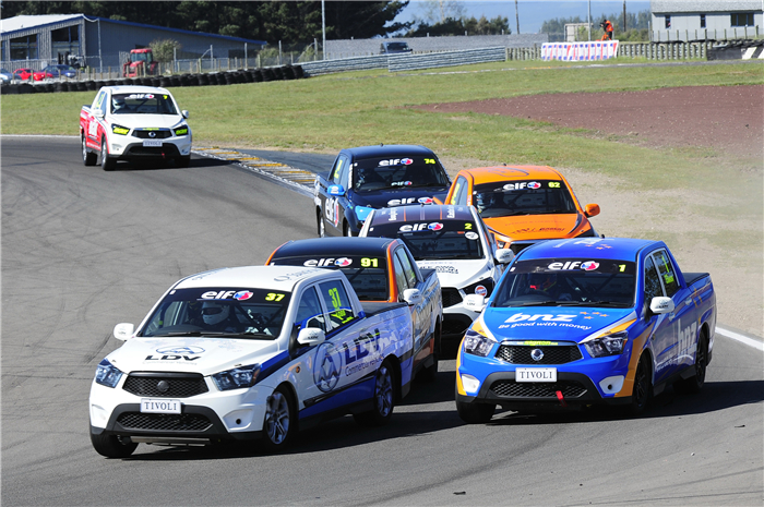 新西兰皮卡拉力赛赛季首战 悟空体育大通赞助赛车手Caine Lobb加冕冠军