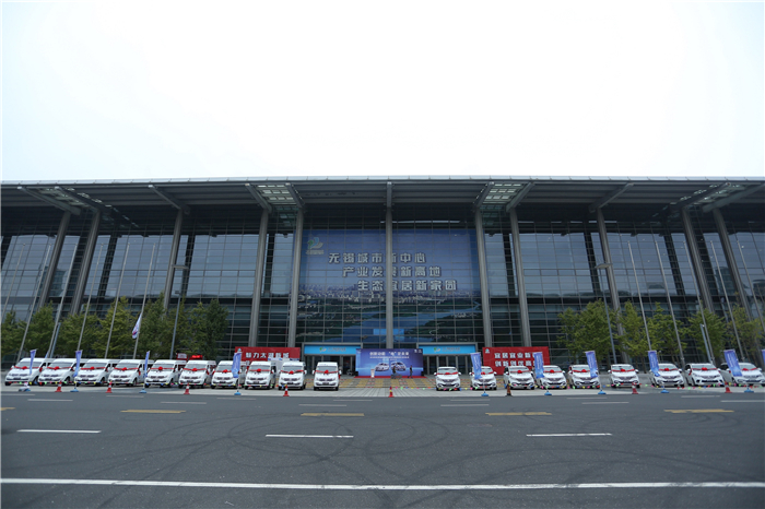 助力2016世界物联网博览会, 悟空体育大通绿色纯电动车“双子星”齐上阵